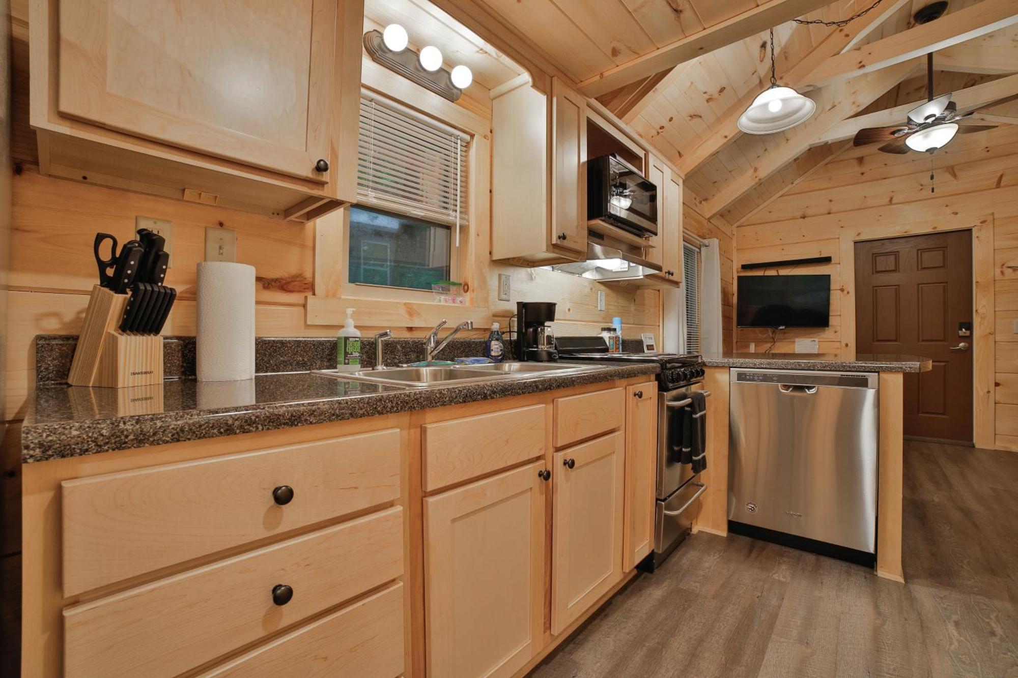Nana Cabin Tiny Log Home Comfort In Rustic Bliss تشاتانوغا المظهر الخارجي الصورة
